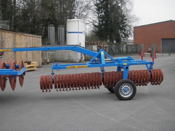 Tigges N 50-440 SW Schwenkwalze mit Fahrwerk 4,4 m Arbeitsbreite für DP 903-420 S FW